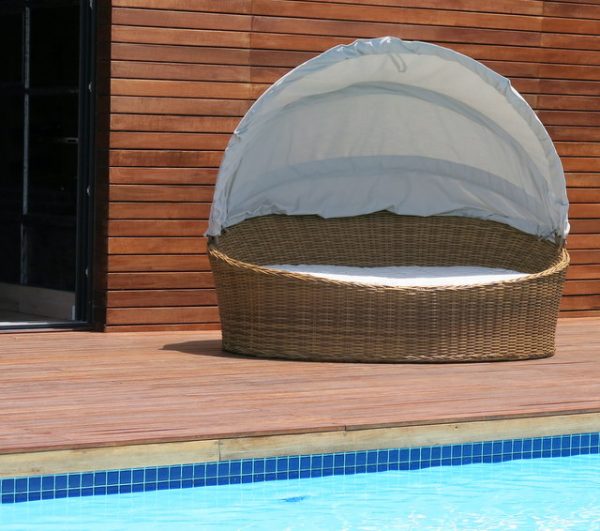 Erinvale Day Bed with canopy