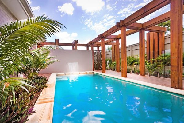 SGP - Garden and pool